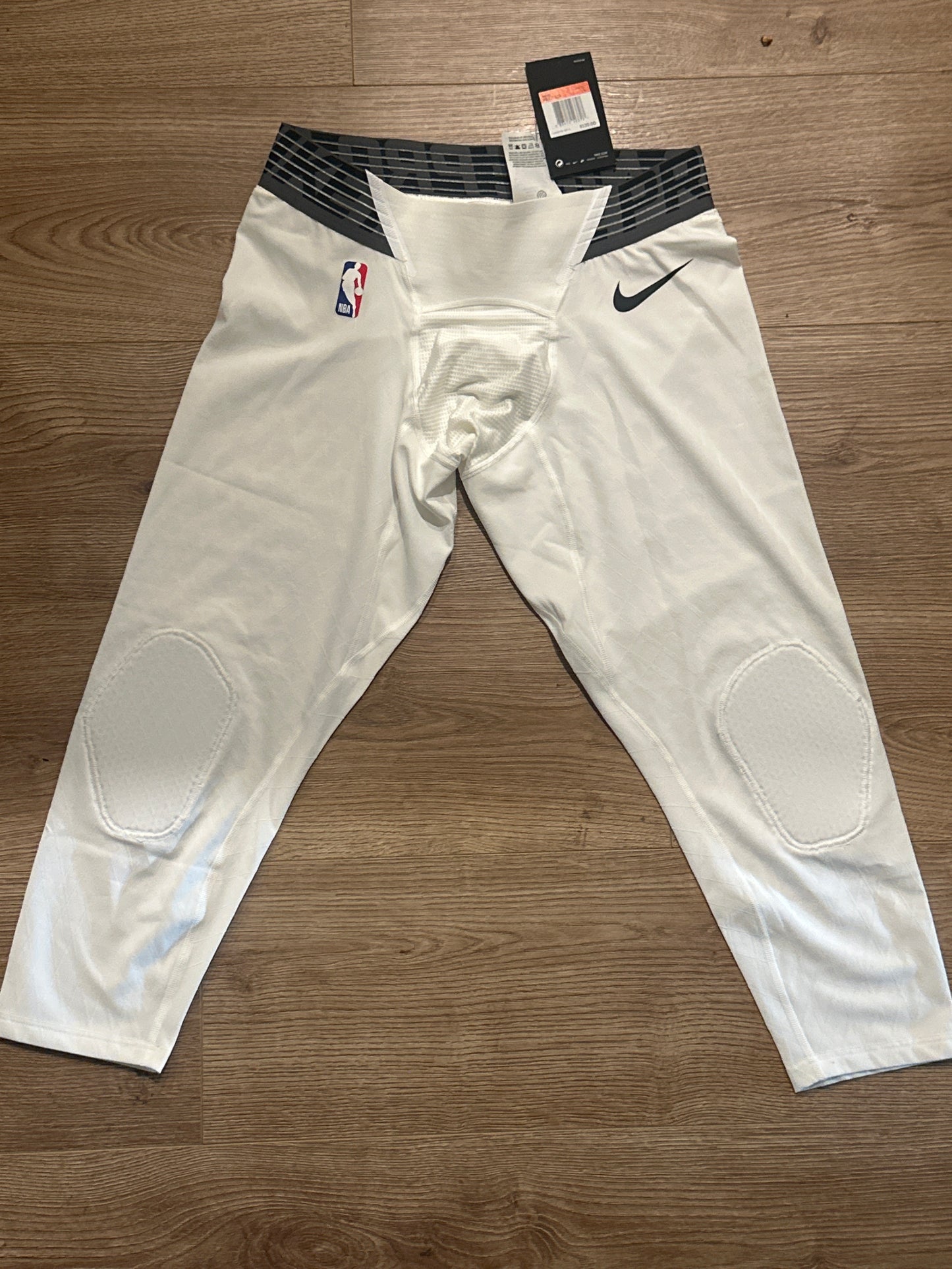NBA Nike Techfit Compression Tights (light knee pad)